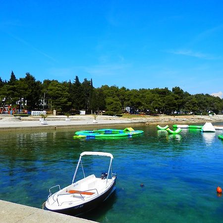 Apartments Nautica II Novigrad  Екстер'єр фото